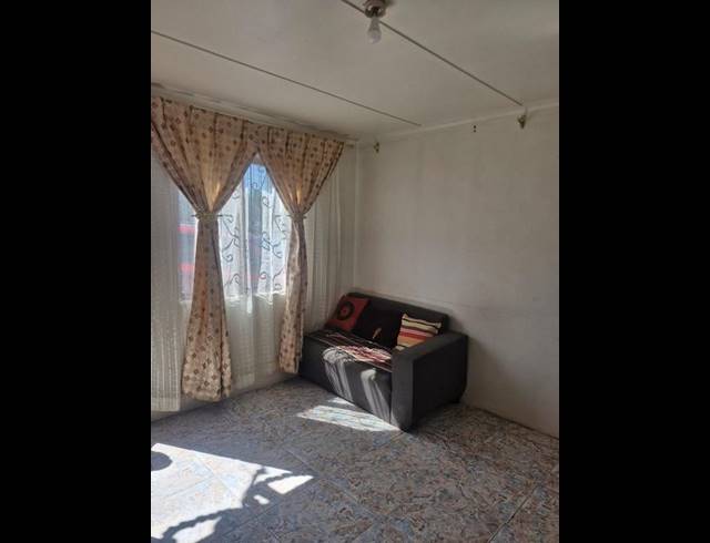 3 BEDROOM HOUSE FOR SALE IN SHALLCROSS